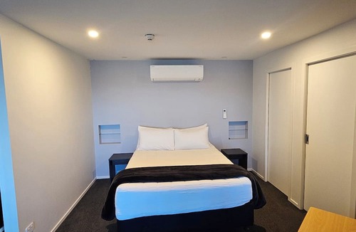 Taupo Hotel | Lakefront Lodge Taupo
