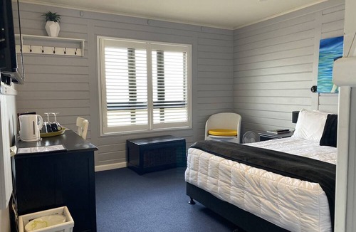 Taupo Hotel | Lakefront Lodge Taupo