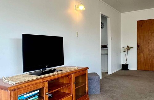Fitzroy House | Cosy family cottage home in a great location
