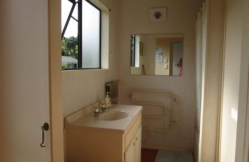Mangawhai Heads House | Close to beaches, cafes and popular golf course.