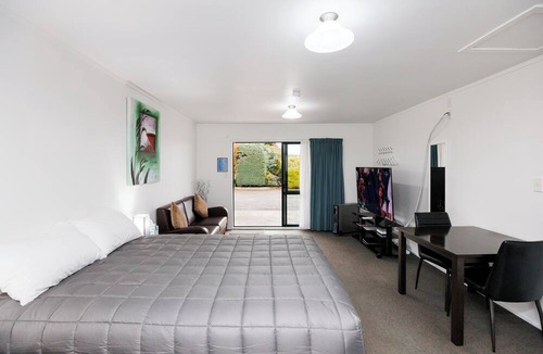 Foxton Hotel | Celtic Motel