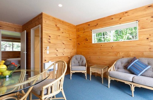 Pauanui Hotel | Pauanui Pines Motor Lodge