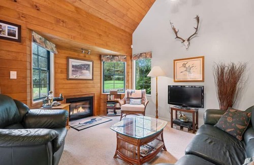 Turangi Cabin | Tongariro Lodge