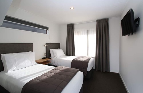 North Dunedin Hotel | Dunedin Motel and Villas