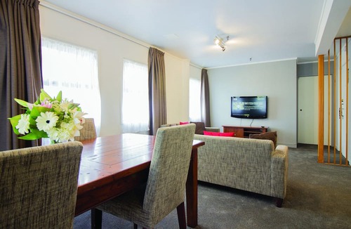 Otahuhu Hotel | Mount Richmond Hotel