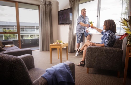 Holdens Bay Hotel | Wai Ora Lakeside Spa Resort