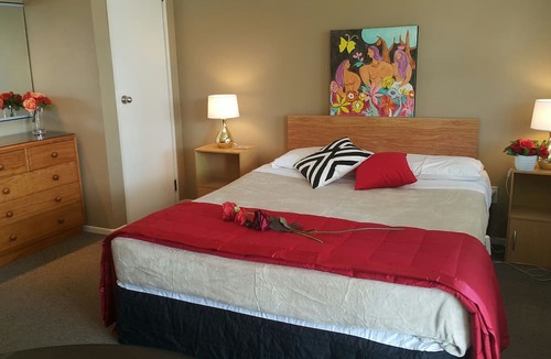 Rotorua Hotel | Six on Union
