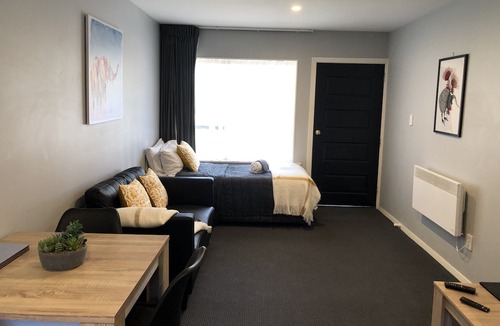 Upper Riccarton Hotel | Christchurch Motel