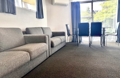 Riccarton Hotel | Ashleigh Court Motel-Christchurch Hagley Park