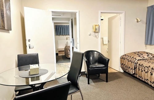 Riccarton Hotel | Ashleigh Court Motel-Christchurch Hagley Park