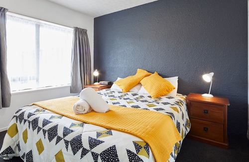 Edgeware Hotel | Aotea Motel