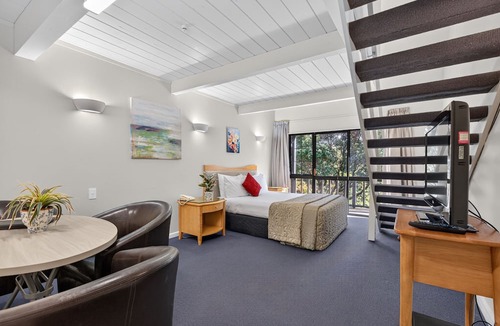Newlands Hotel | Capital Lodge Motor Inn