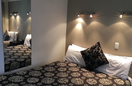 North Dunedin Hotel | Cable Court Motel