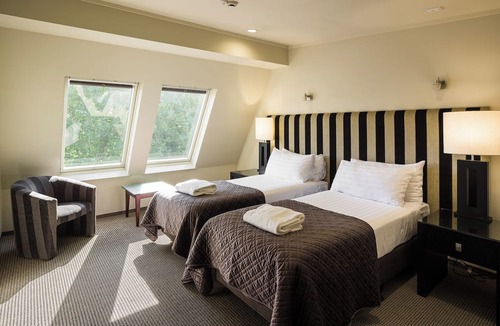 Blenheim Hotel | Carnmore Chateau Marlborough