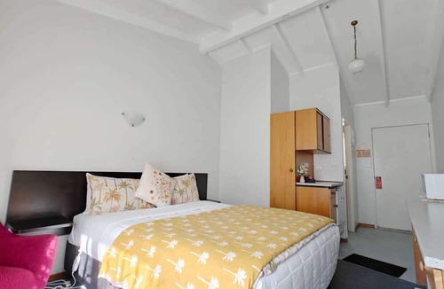 Whangarei Hotel | Motel Six