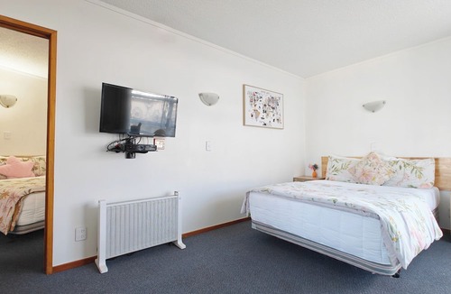 Whangarei Hotel | Motel Six