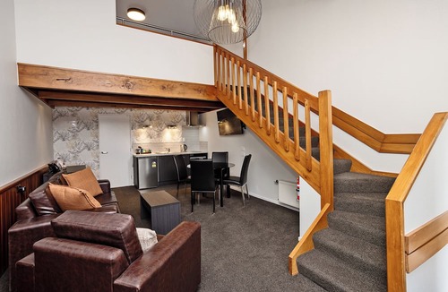 Invercargill Hotel | Balmoral Lodge Motel
