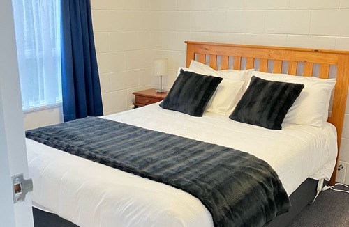 Waikanae Hotel | Kapiti Gateway Motel