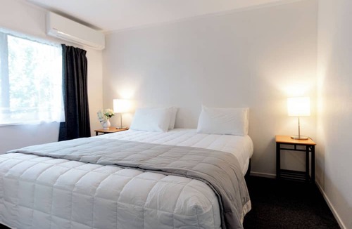 Whitianga Hotel | Aotearoa Lodge