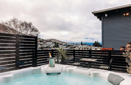 Queenstown Cabin | The Dairy Hotel Queenstown, A Naumi Chapter