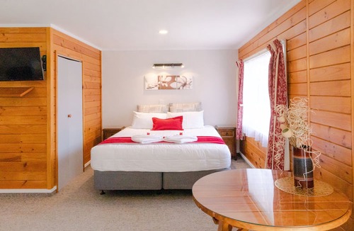 Gisborne Hotel | Tudor Park Motel