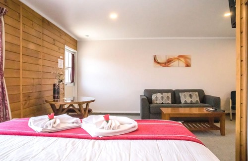 Gisborne Hotel | Tudor Park Motel