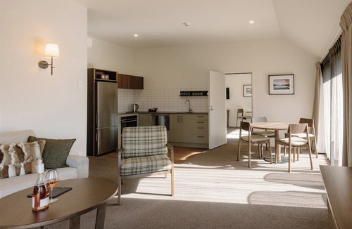 Wanaka Hotel | Edgewater