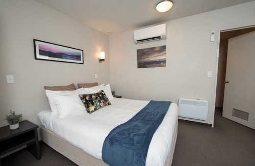 Saint Albans Hotel | Cranford Oak Motel
