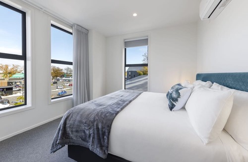 Cambridge Hotel | Hidden Lake Hotel and Apartments