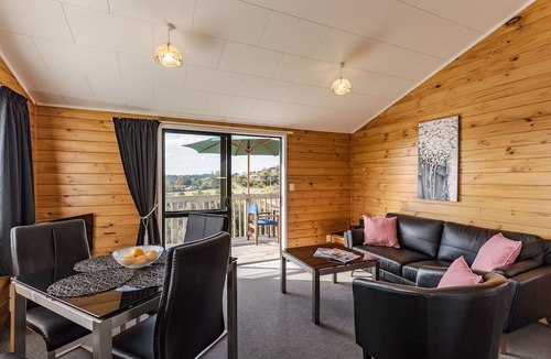 Haruru Cottage | Sunseeker Cottages Motel
