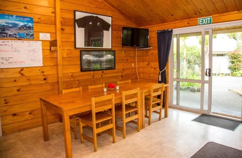 Hahei Hostel | Tatahi Cove - Hostel
