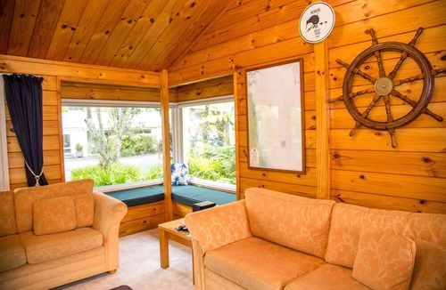 Hahei Hostel | Tatahi Cove - Hostel