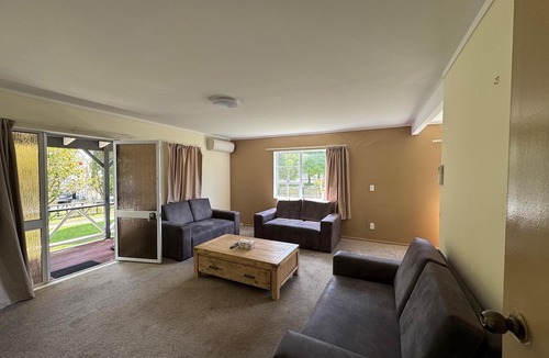 Taupo Hotel | Grandeur Thermal Spa Resort