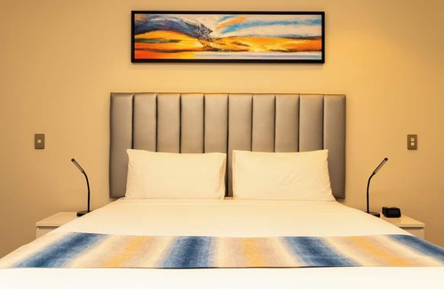 Upper Riccarton Hotel | Alpine Hotel