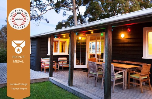 Mapua House | Karaka Cottage at The Apple Pickers' Cottages.