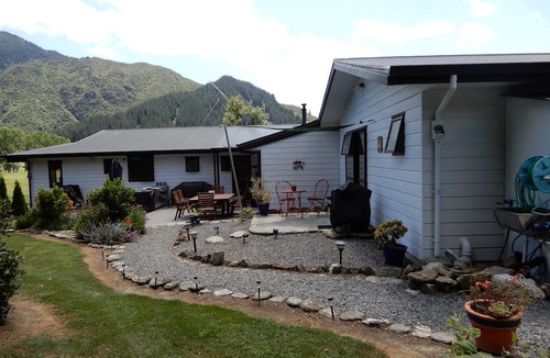 Linkwater Apartment | Cosy, self contained boutique studio.