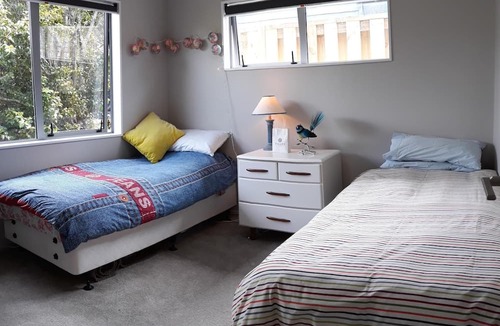 Beachlands House | Brand New Cottage by the Sea
