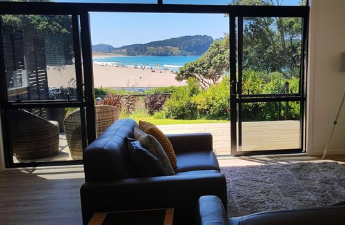 Hot Water Beach House | Ocean View Cottage - Beachfront - Amazing Views - Ideal for Couples