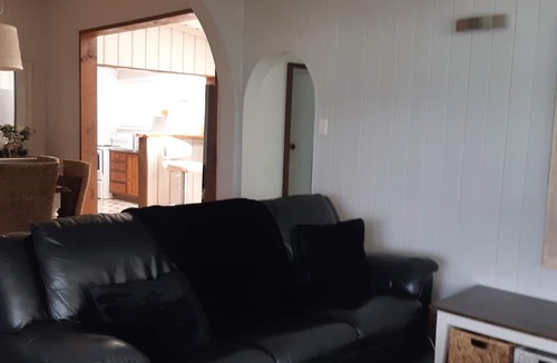 Whangaroa Apartment | Large Holiday Apartment overlooking the harbour