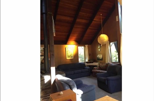 St. Arnaud House | Diks Cottage, St Arnaud