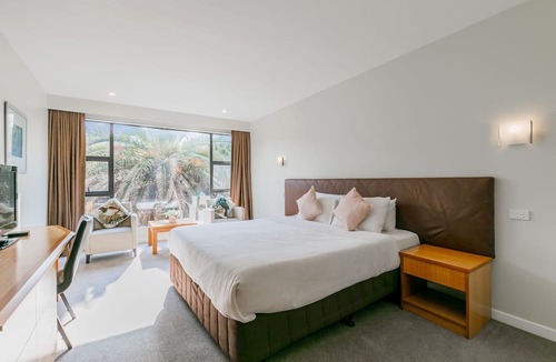 Epsom Hotel | Boulevard Hotel