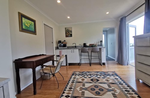 Rotorua Bed & Breakfast | Geyser Lookout BnB