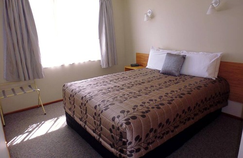 Cheviot Hotel | Broadview Motel