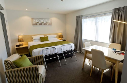 Addington Hotel | 2 on Whiteleigh and 239 on Lincoln Motel