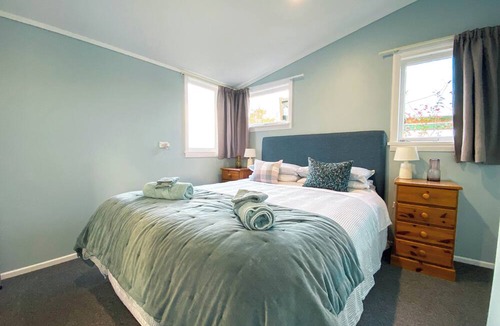 Parua Bay Bed & Breakfast | Kauri Villas