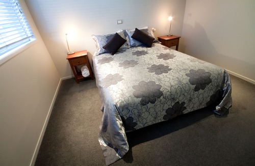 Cooks Beach Apartment | Bay Breeze Accommodation