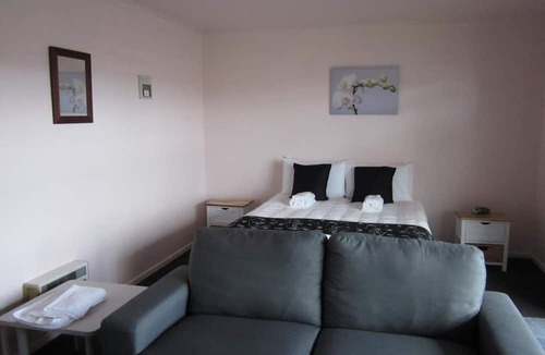 Hawera Hotel | Kiwi Court Motel