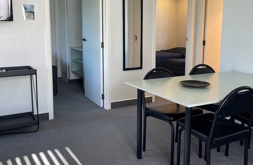 Hawera Hotel | Kerry Lane Motel