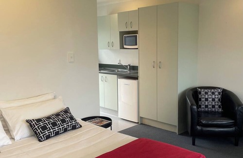 Hawera Hotel | Kerry Lane Motel