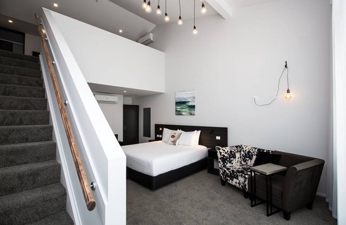 New Plymouth CBD Hotel | The Metrotel Motel